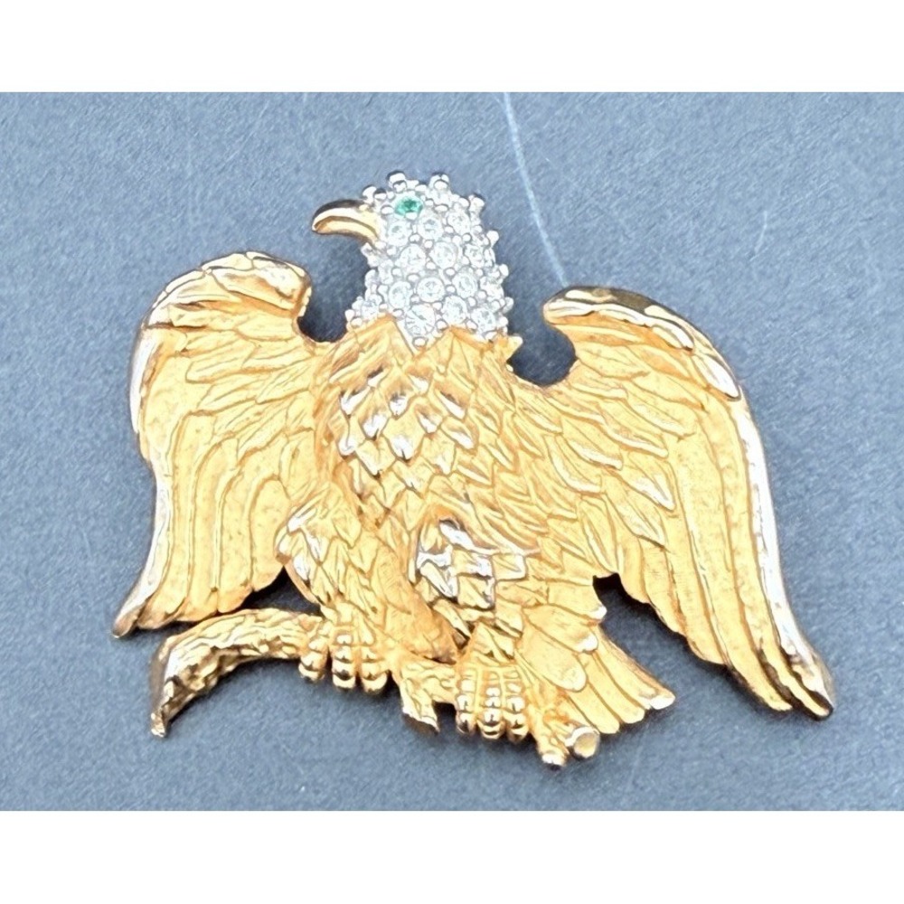Vintage SI Gold Tone Eagle Brooch Rhinestone Pavé Head Green Eye Patriotic Pin
